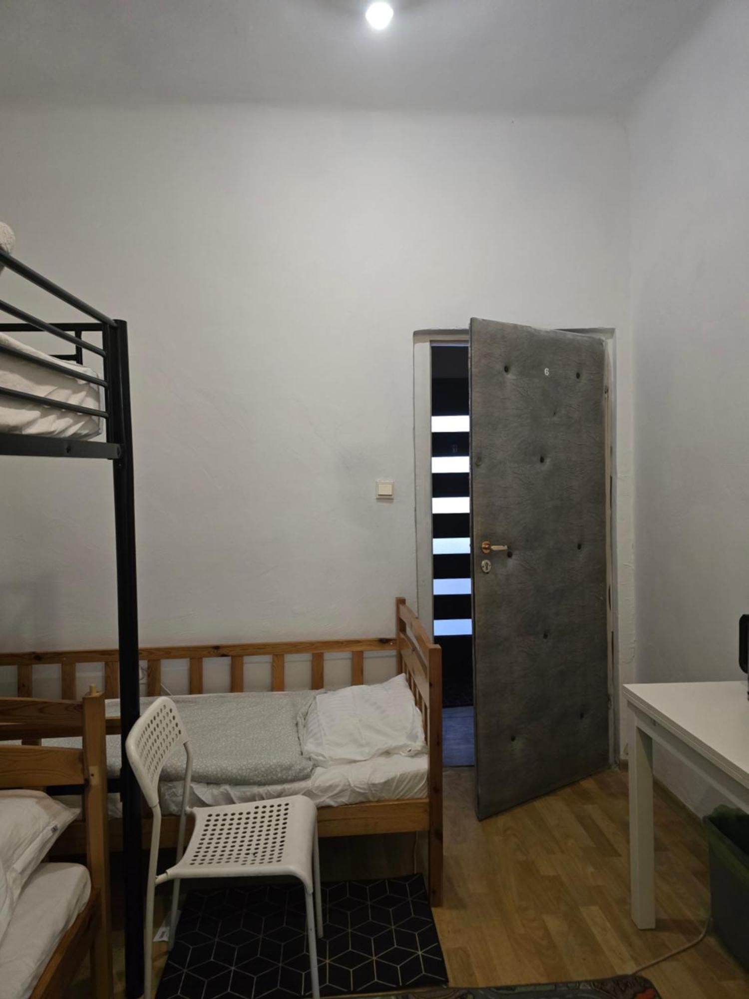 Hostel เจียลองกา ภายนอก รูปภาพ